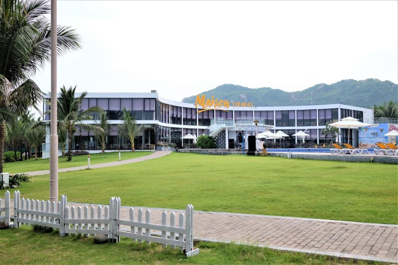 Private Villa At Oceanami Resort Phuochai 外观 照片