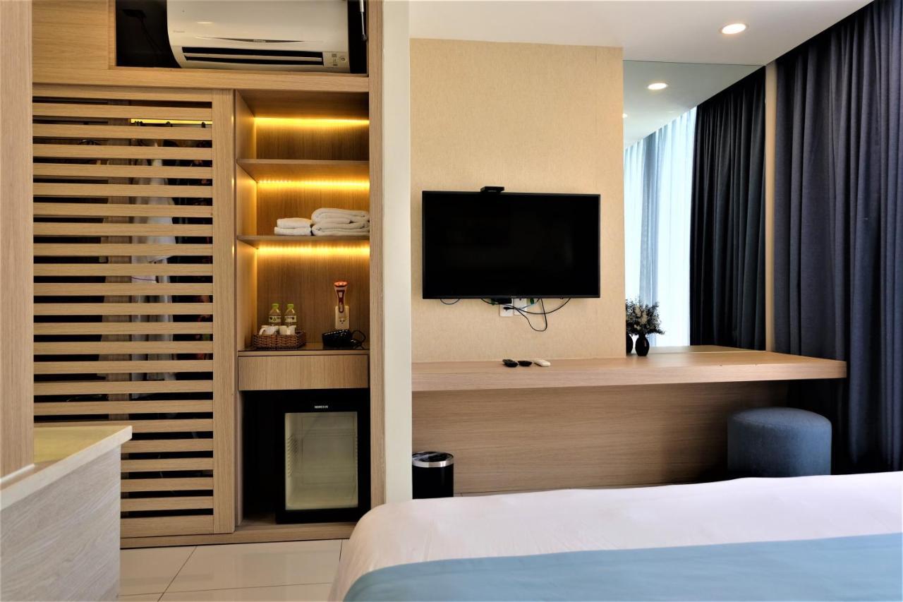 Private Villa At Oceanami Resort Phuochai 外观 照片