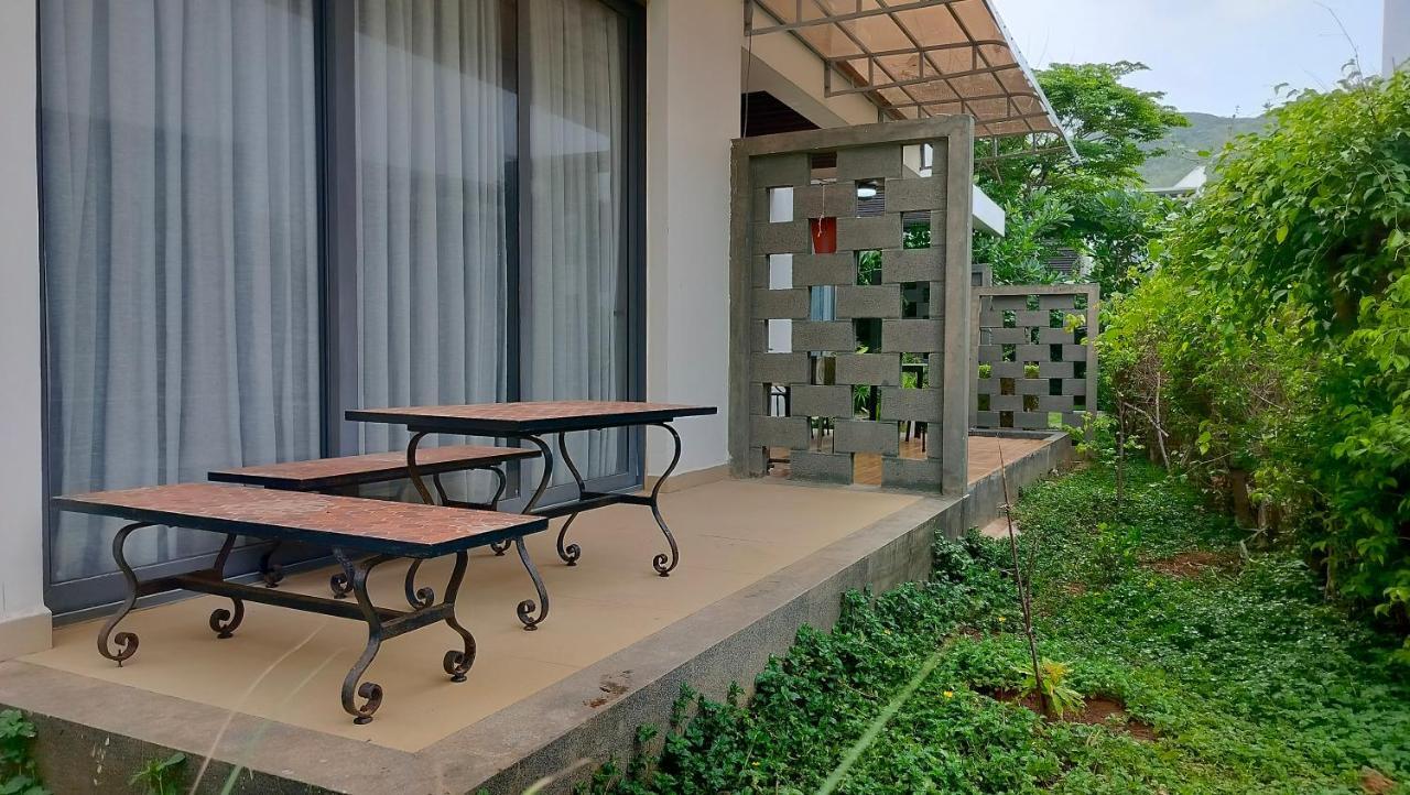 Private Villa At Oceanami Resort Phuochai 外观 照片